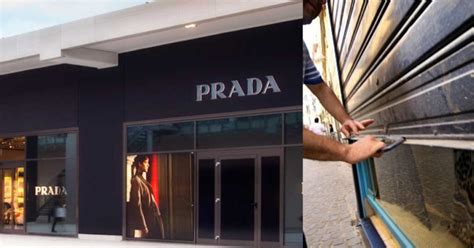 spaccio prada civitanova marche orari|Prada chiude lo spaccio aziendale presso il Castagno .